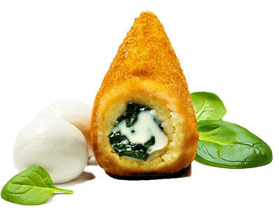 Arancino mit Spinat und Mozzarella dekoriert mit frischen Balsilikum