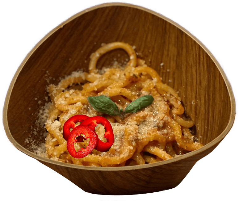 Italienische Pasta mit scharfer Tomatensoße