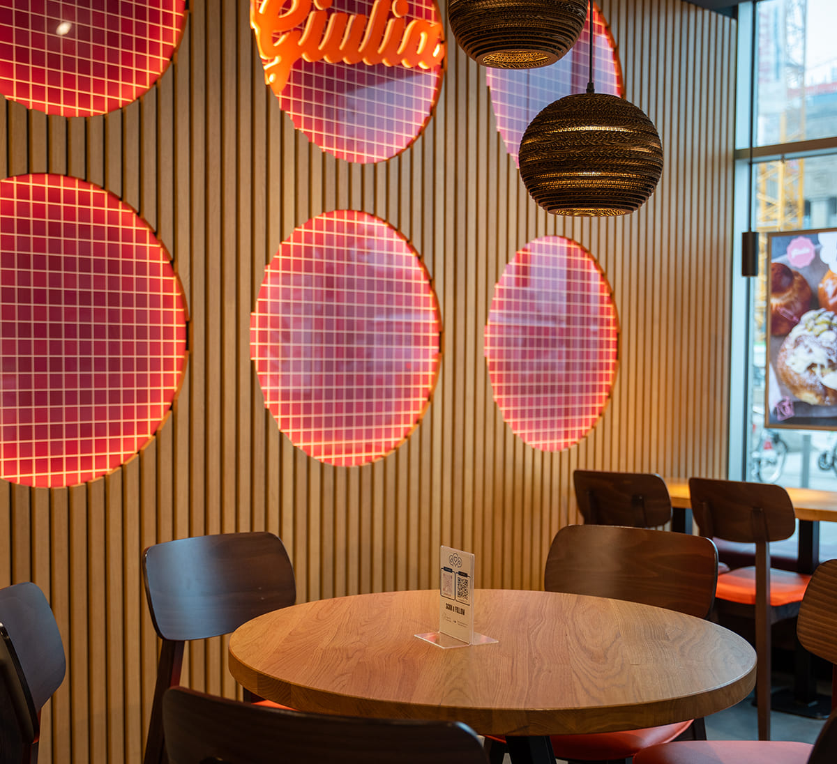 Giulia Pizza Königstraße Gastraum